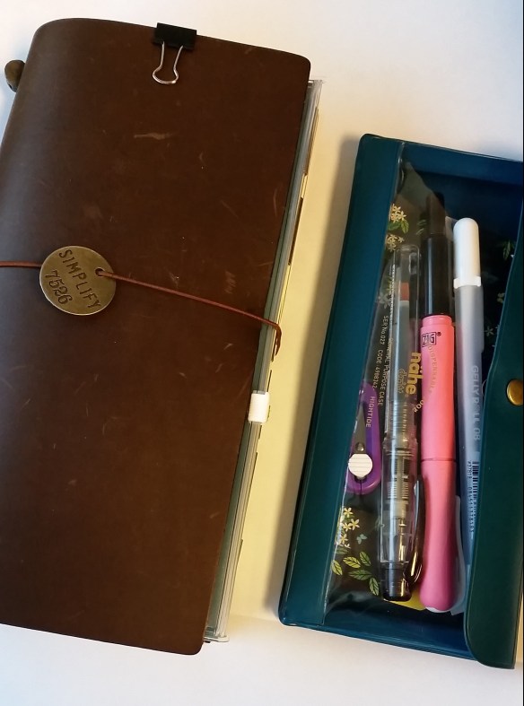 Midori and Nahe pen case